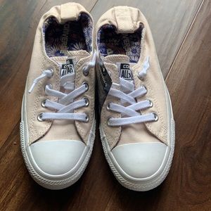 NWT  Women’s Converse